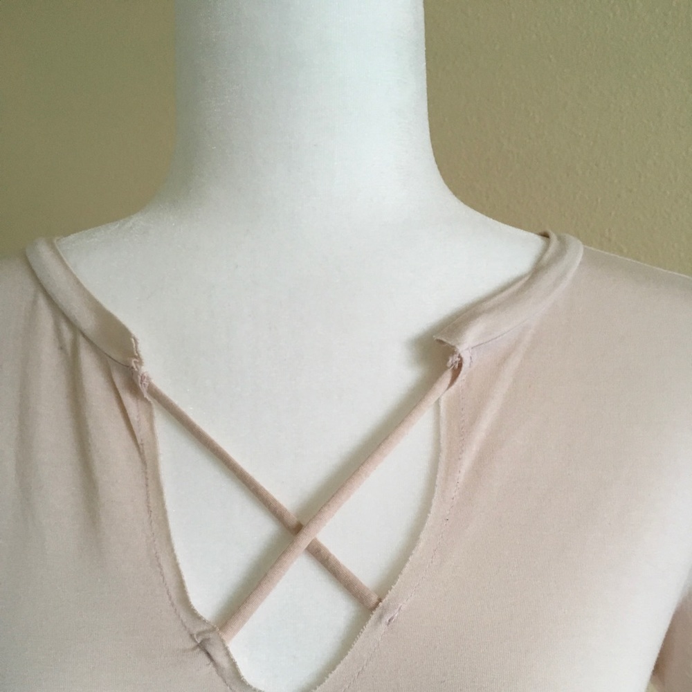 American Eagle Criss Cross Front V-Neck Tee - Picture 2 of 4